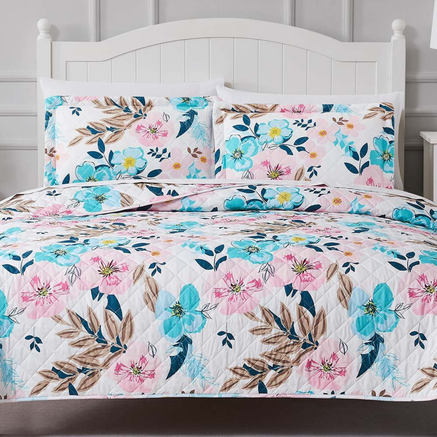 Pink & Blue Floral Blooms Reversible 3 Piece Quilt Set