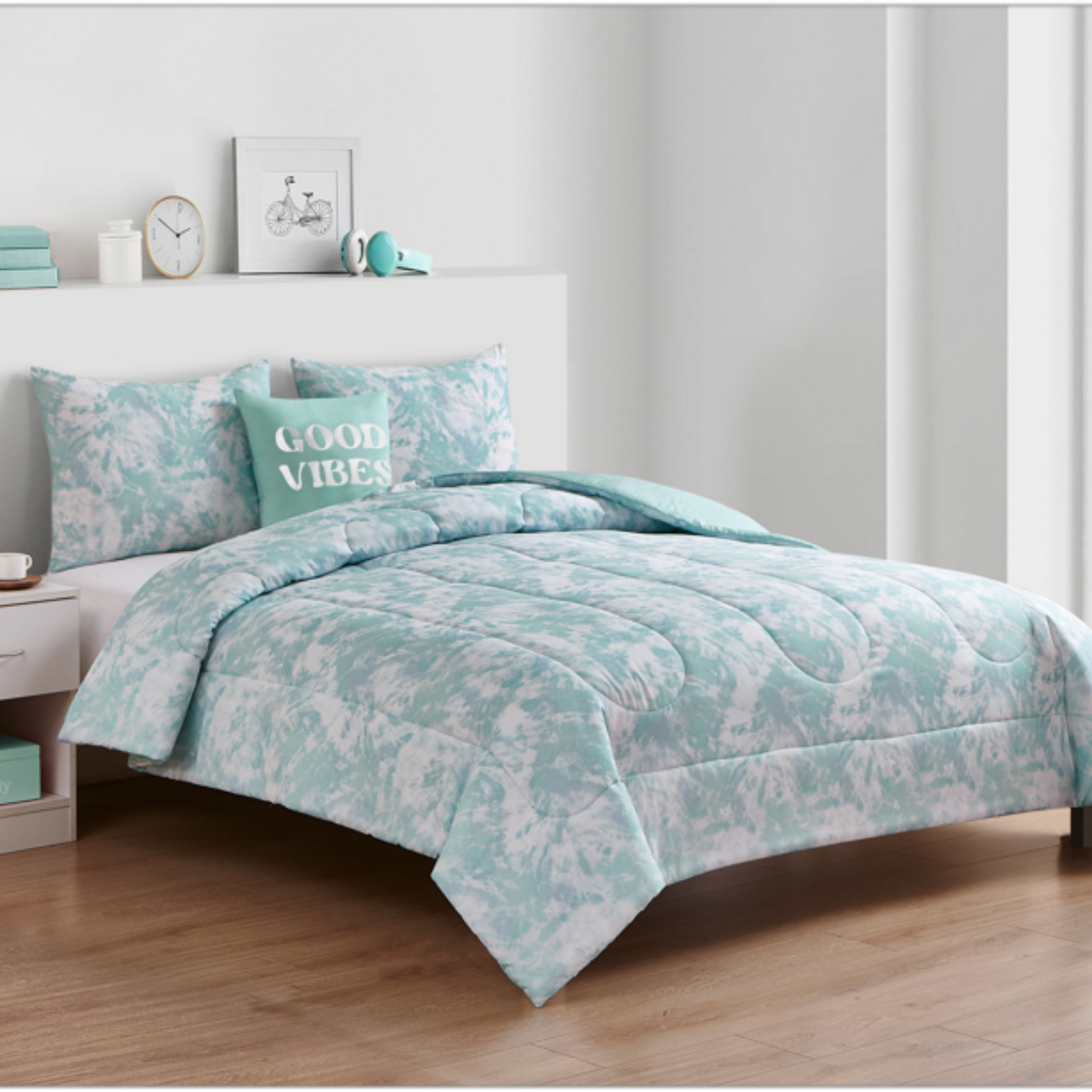 Aqua Maisie Tye Dye 4 Piece Comforter Set