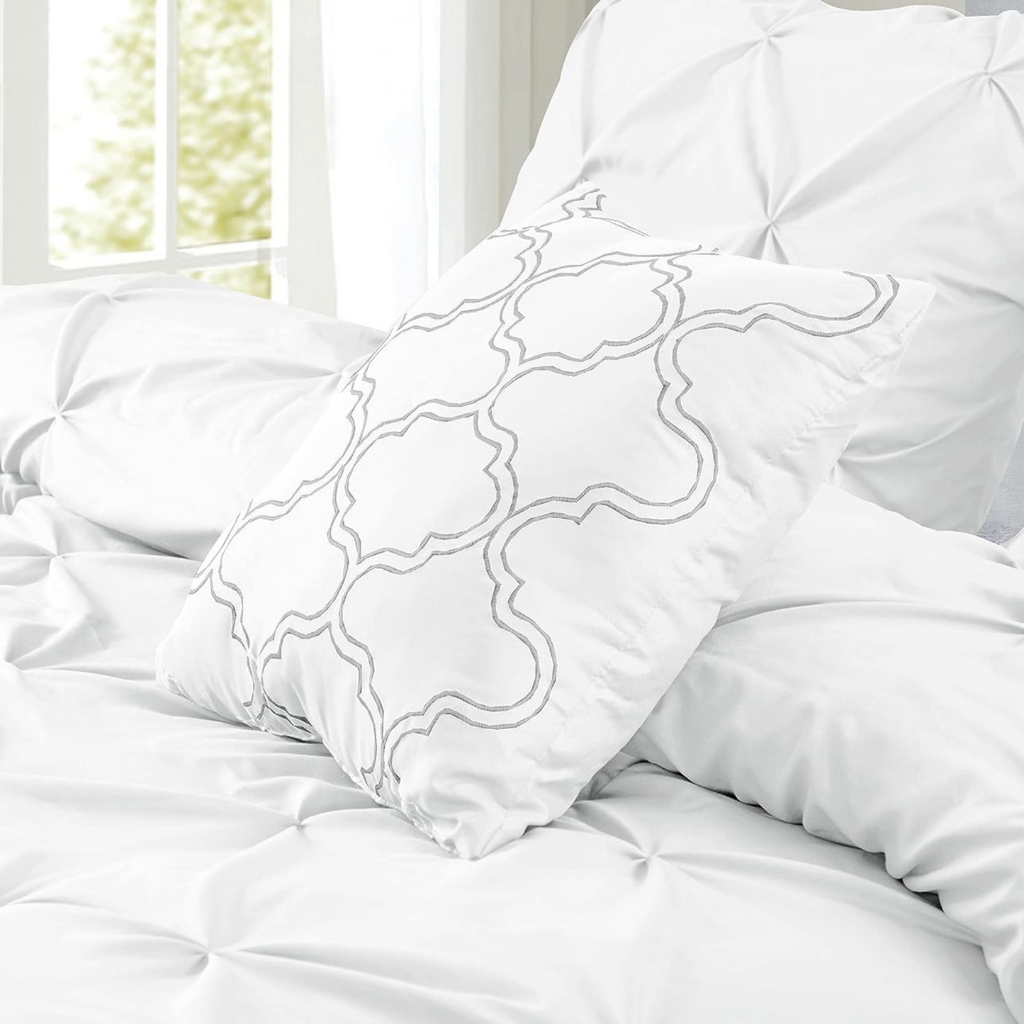 White Pinch Pleated 4 Piece Bedding Comforter Set