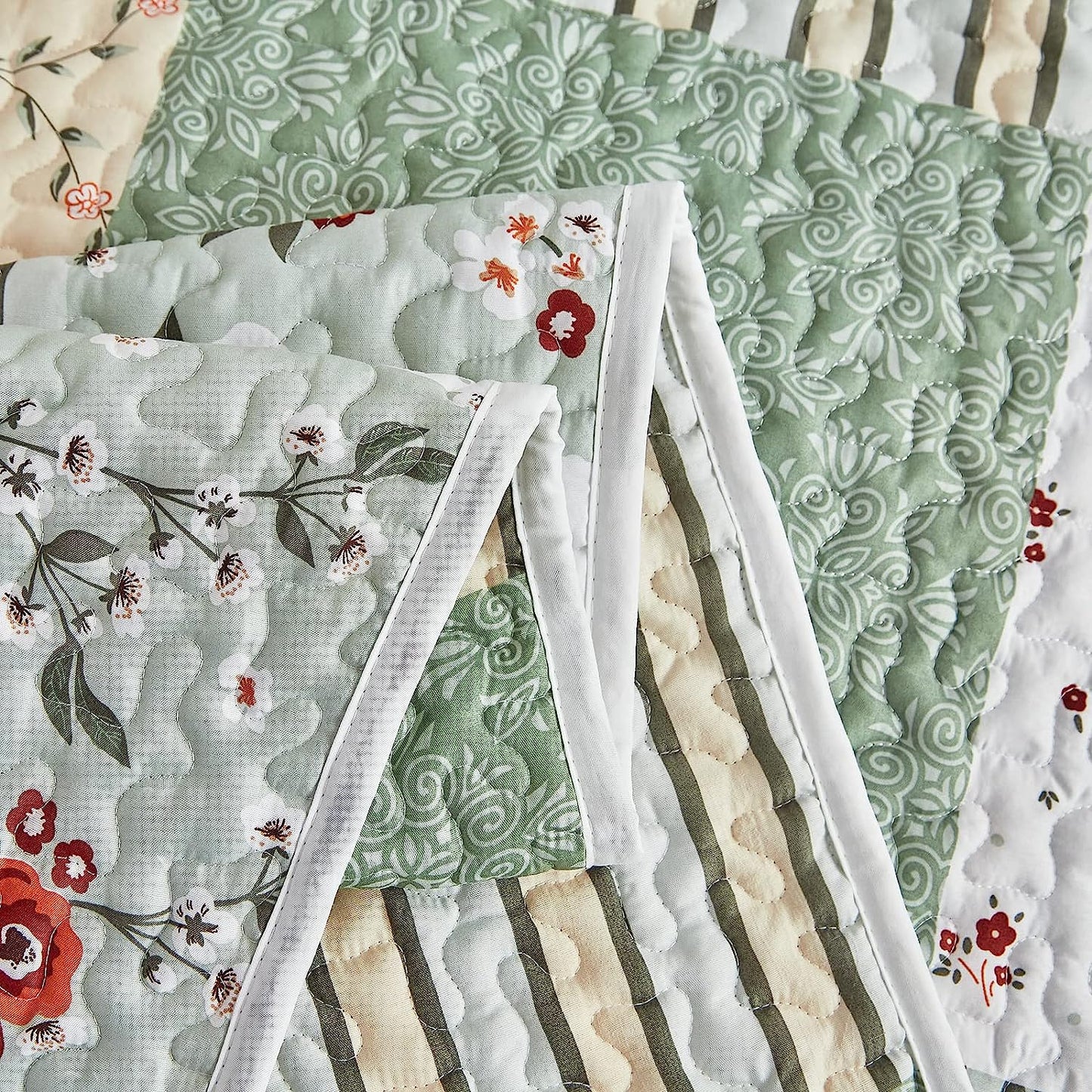 Green & Beige Floral Patchwork 3 Piece Bedding Quilt Set