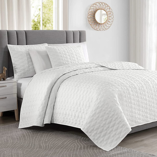 Solid White 3 Piece Lightweight Bedding Quilt Set