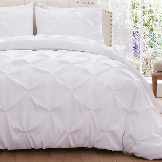 White Pinch Pleated 3 Piece Duvet Cover Set