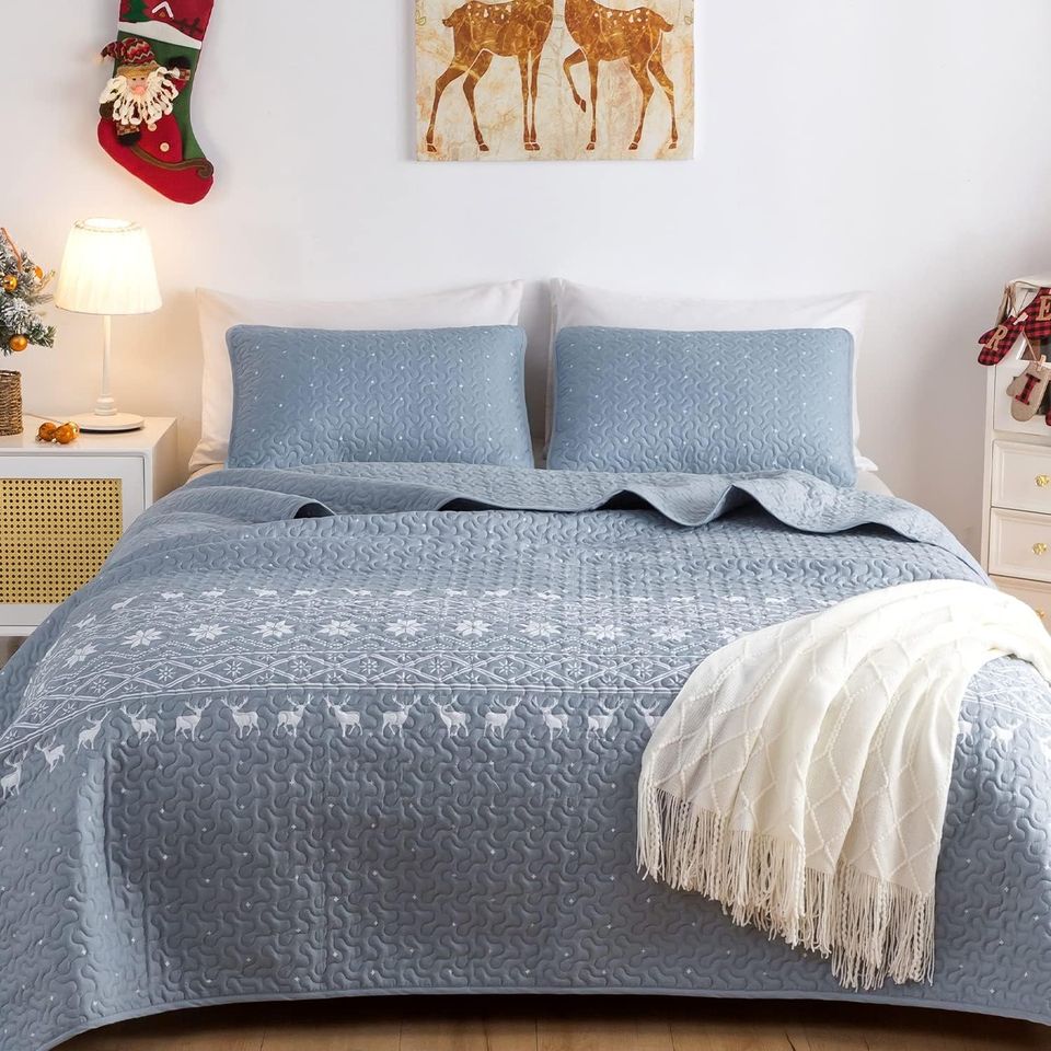 Snowflakes & Deer Blue Reversible 3 Piece Quilt Set