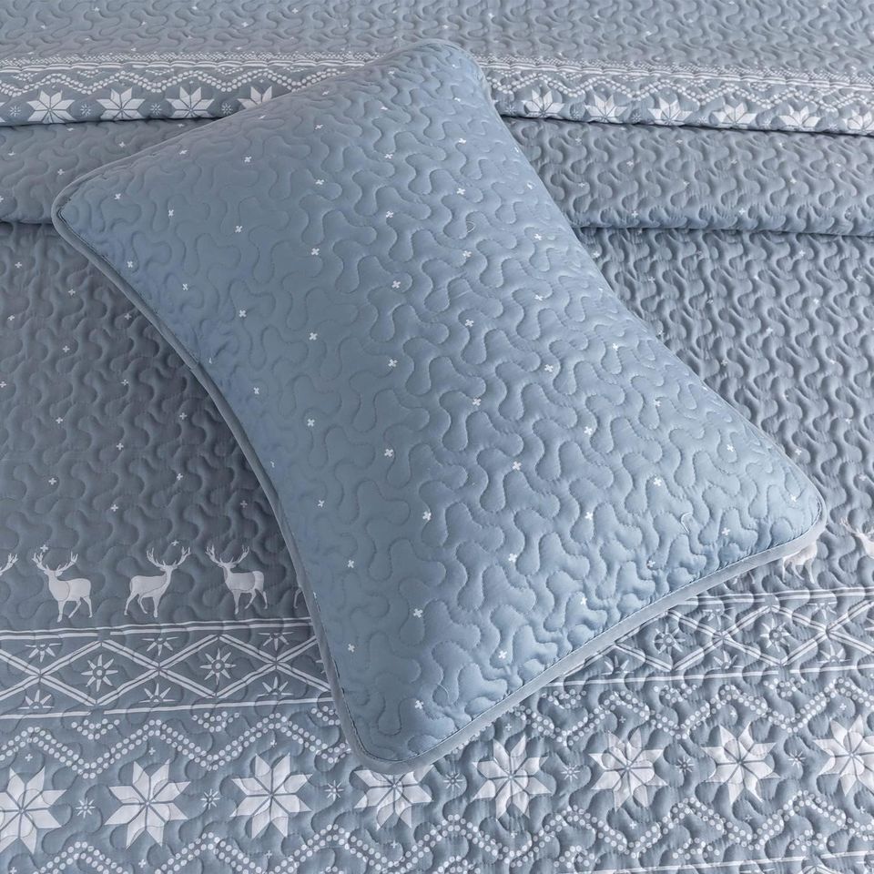 Snowflakes & Deer Blue Reversible 3 Piece Quilt Set