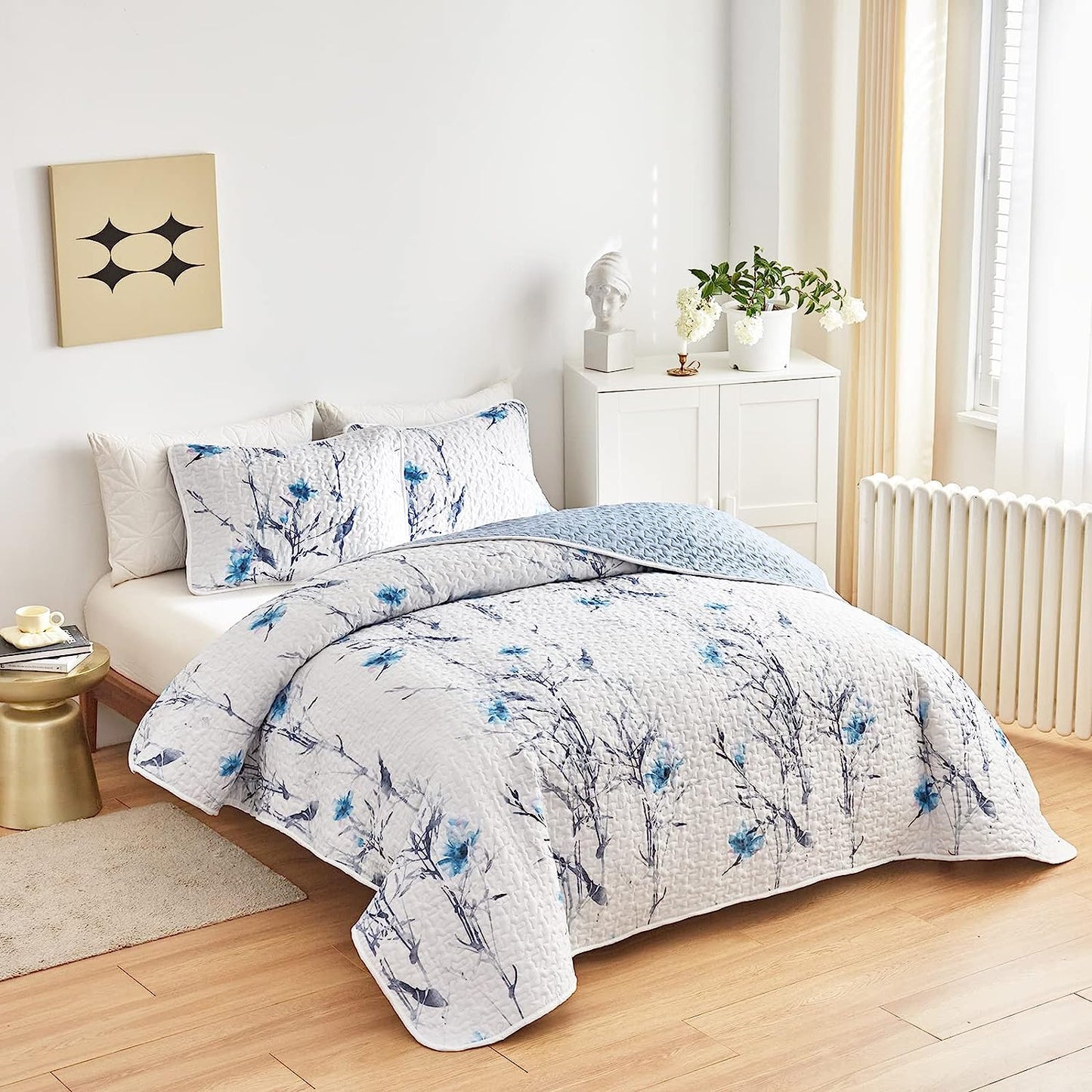Botanical Blue Floral Branches Reversible 3 Piece Bedding Quilt Set