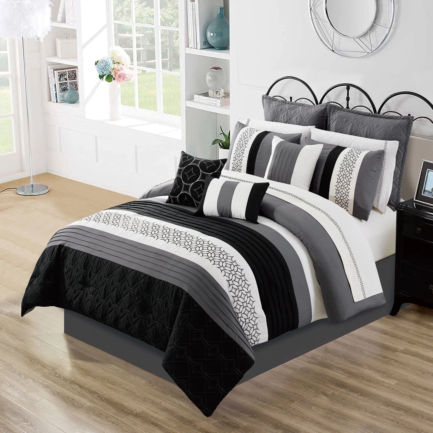 Black Grey White 7 Piece Comforter Set (Includes 3 Cushions)