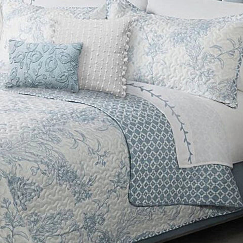 Dream Blue Floral 3 Piece Bedding Quilt Set