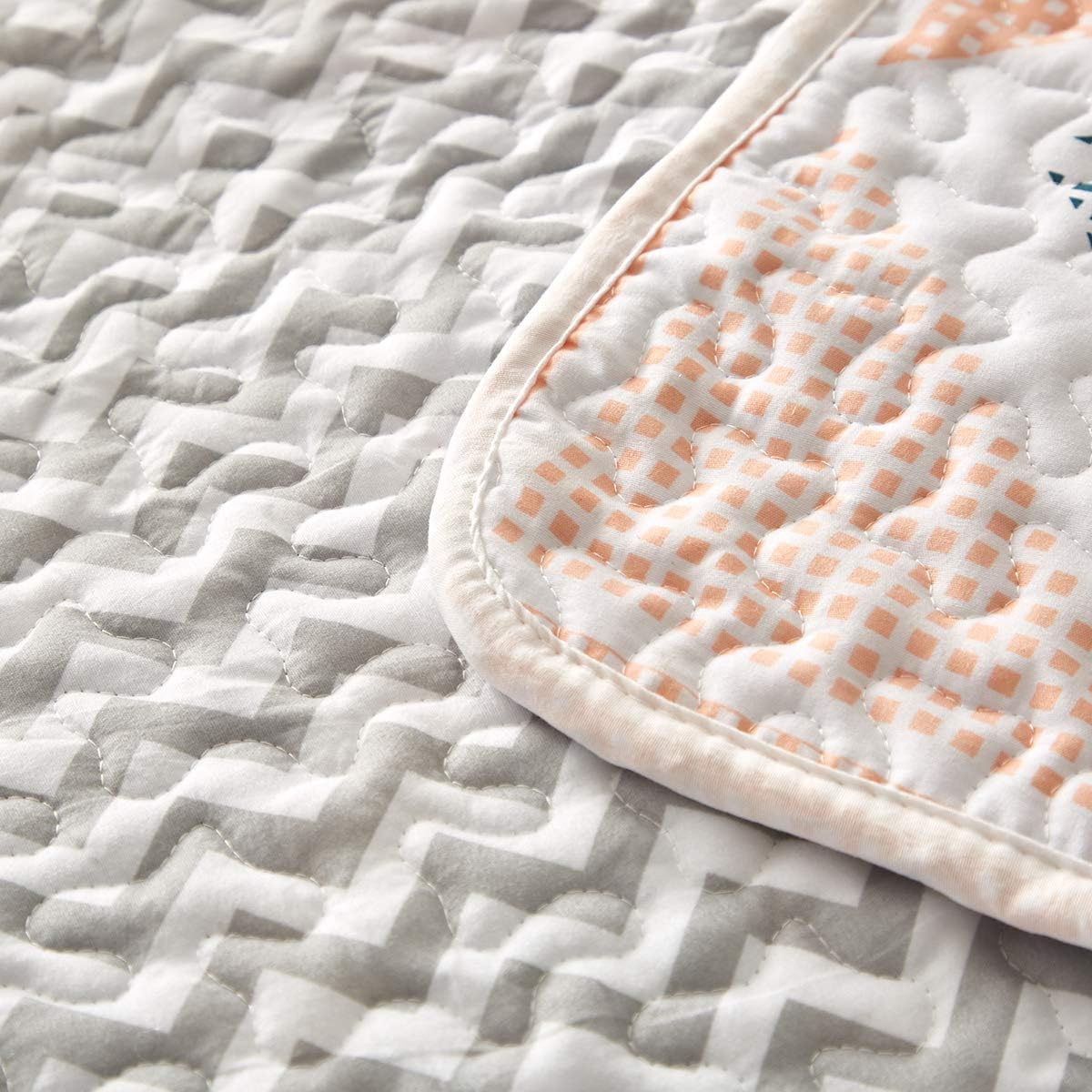 Colourful Geometric Shapes 3 Piece Bedding Quilt Set