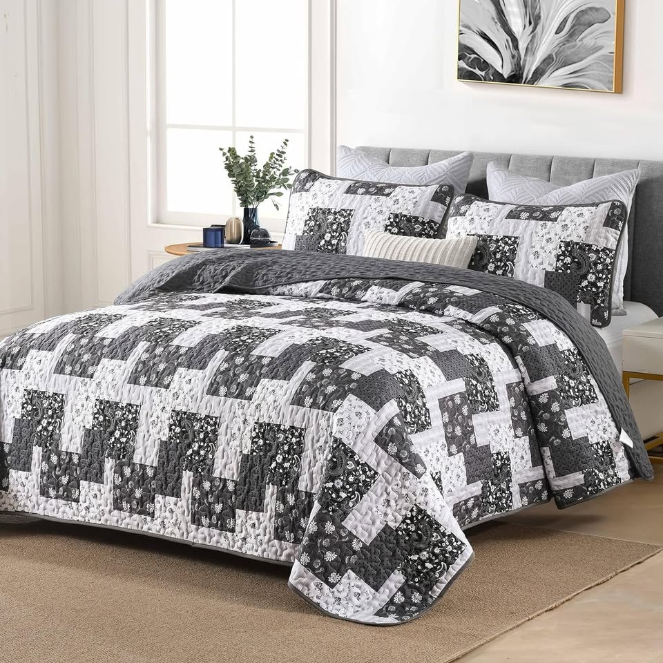 Grey Floral Paisley Patchwork 3 Piece Bedding Quilt Set