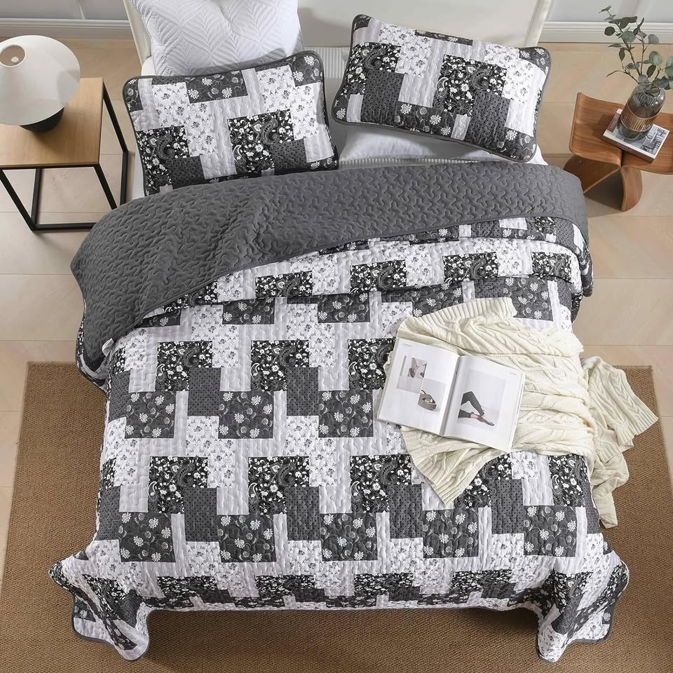 Grey Floral Paisley Patchwork 3 Piece Bedding Quilt Set