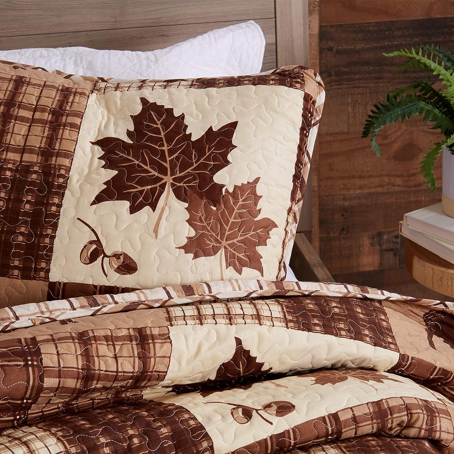 Lodge Leaves Brown Patchwork 3 Piece Bedspread Set