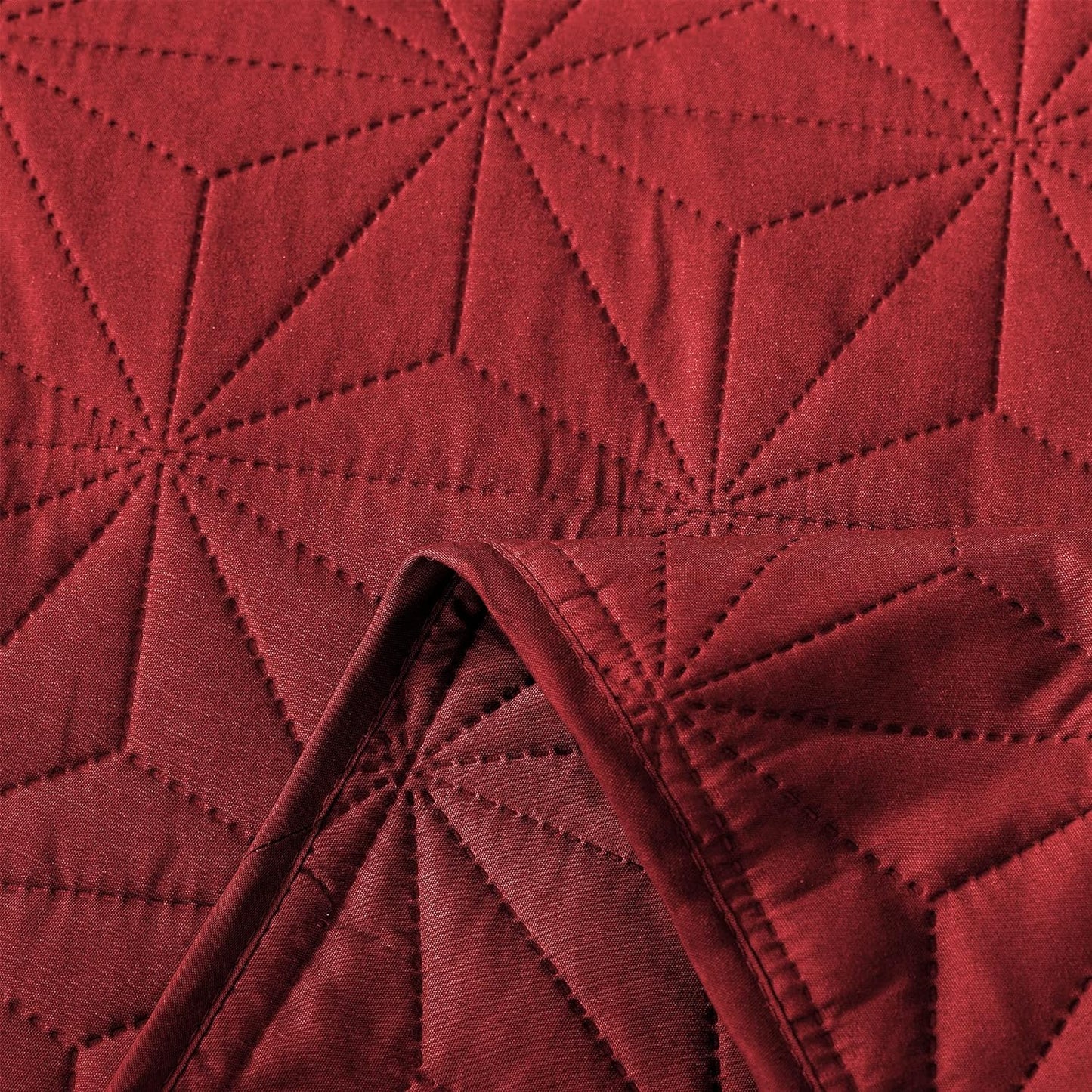 Solid Red 3 Piece Lightweight Bedding Quilt Set