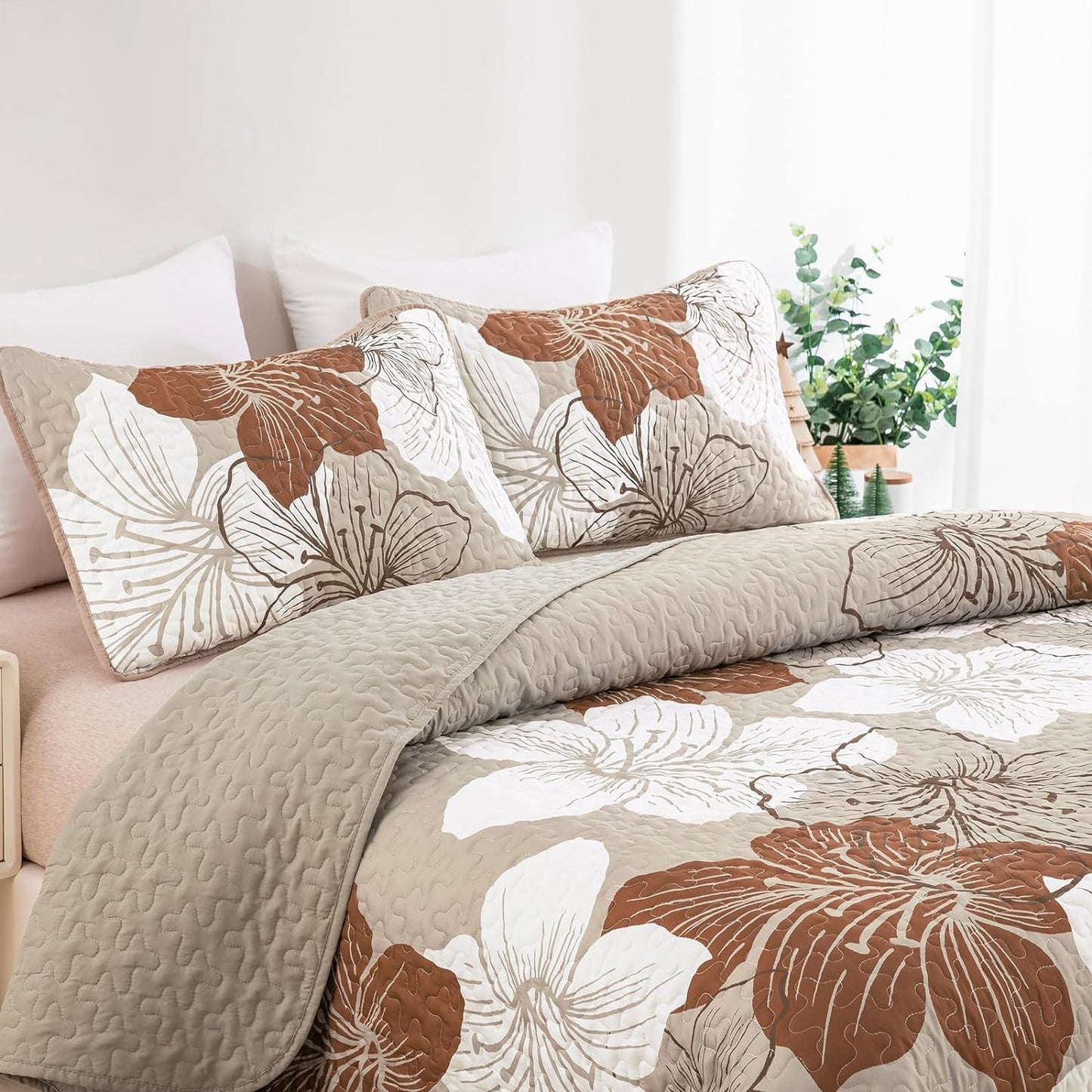 Taupe Bohemian Floral 3 Piece Bedding Quilt Set