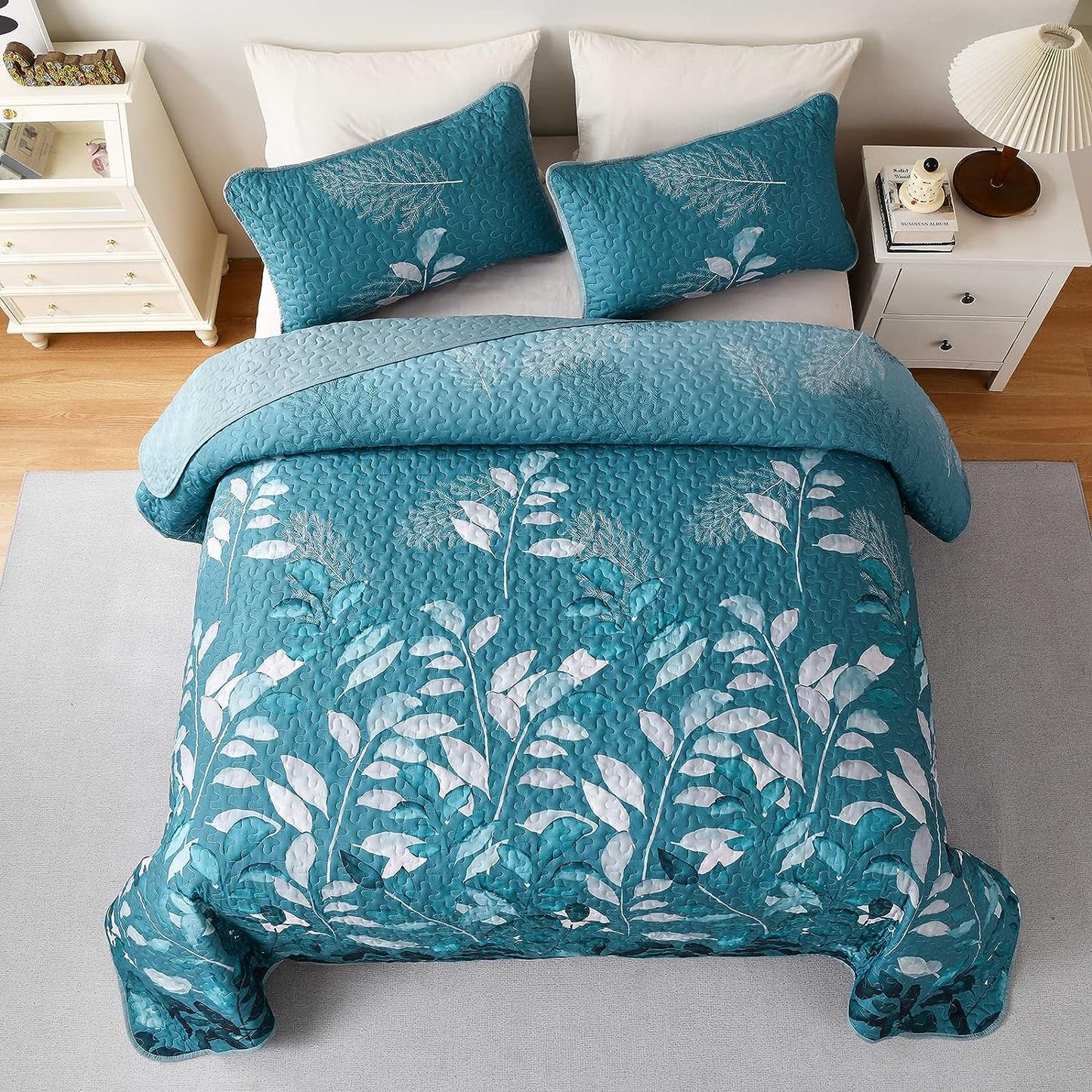 Botanical Teal Leaves Reversible 3 Piece Quilt Set