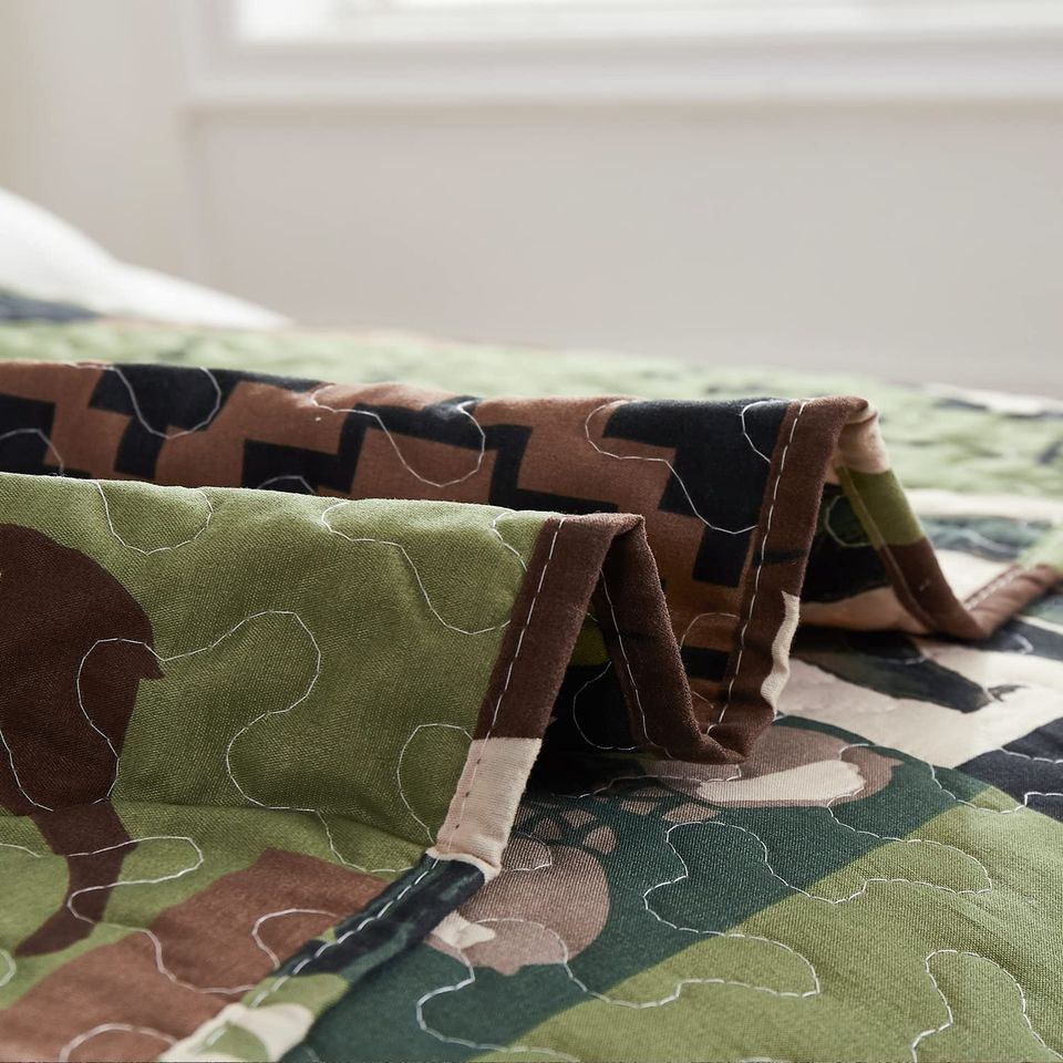 Lodge Moose & Deer Green-Brown 3 Piece Quilt Set