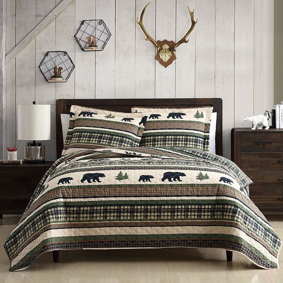 Forest Green Bear Cabin 3 Piece Bedding Quilt Set