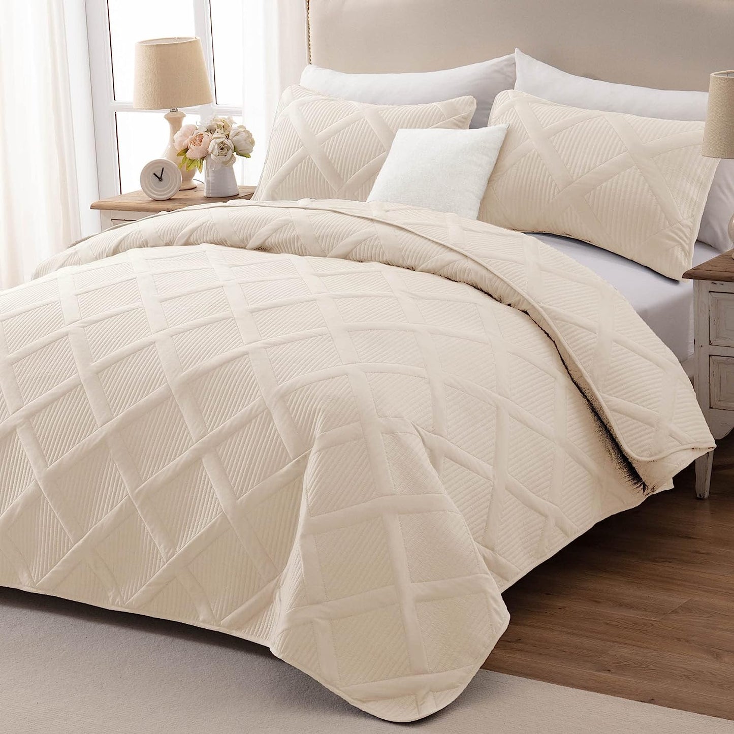 Solid Beige 3 Piece Lightweight Bedding Quilt Set