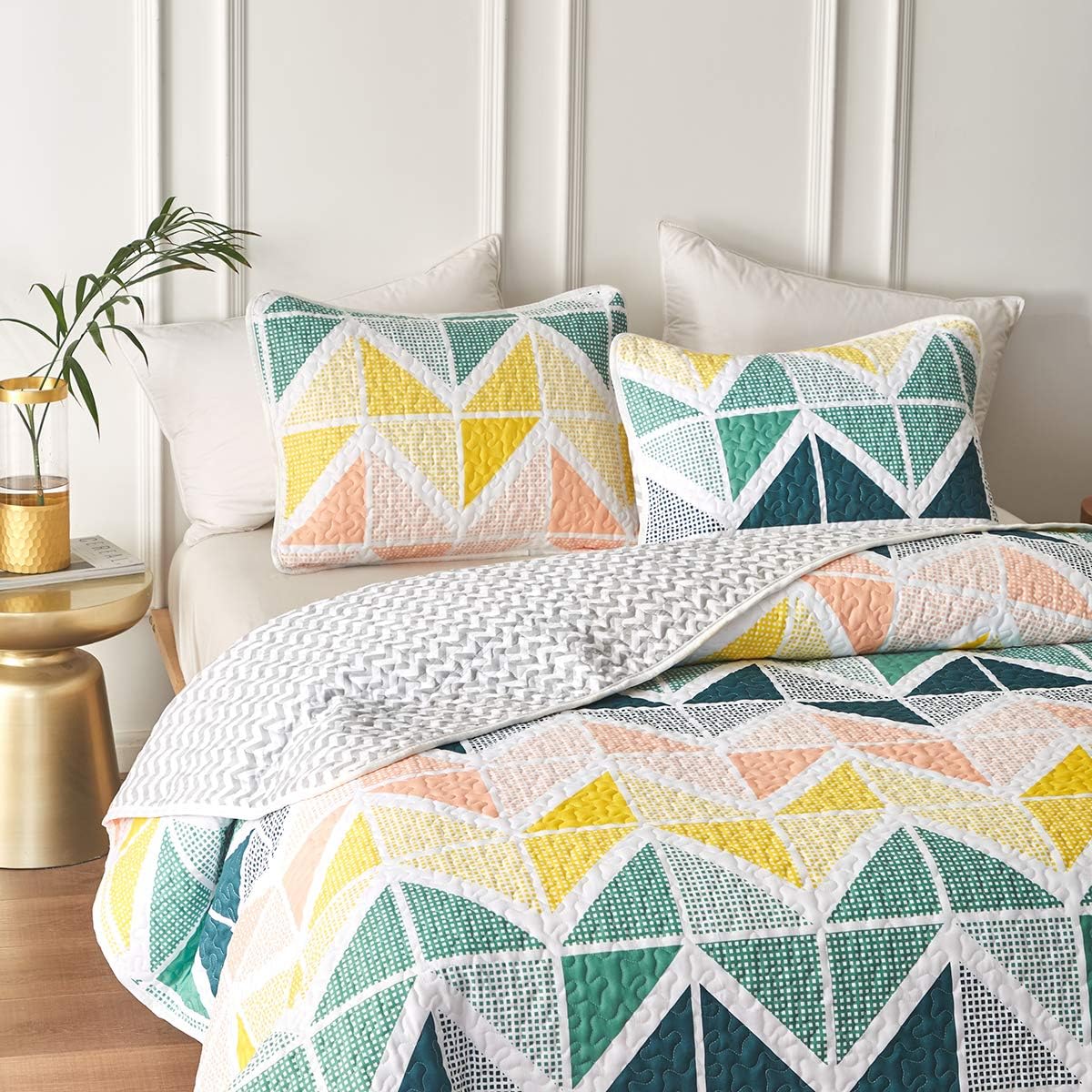 Colourful Geometric Shapes 3 Piece Bedding Quilt Set