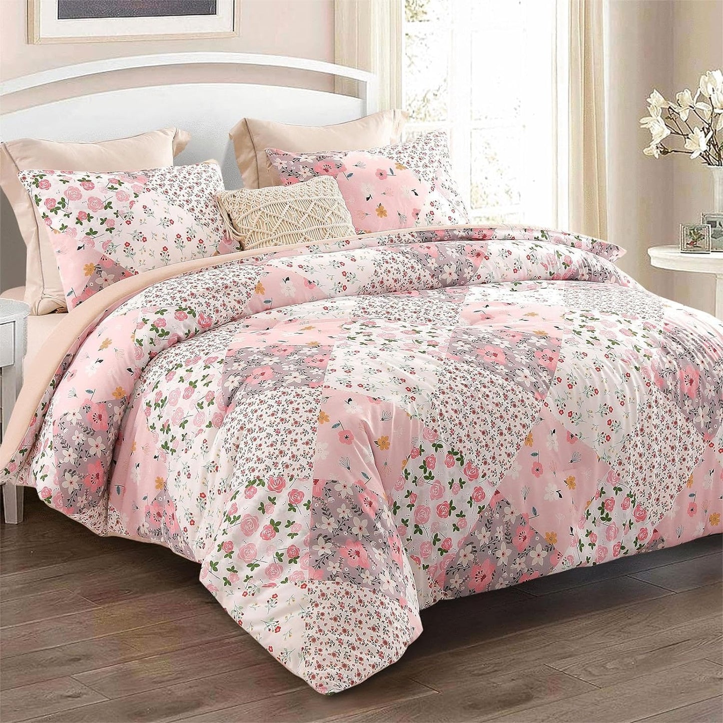 Pink Floral Patchwork 3 Piece Comforter Set
