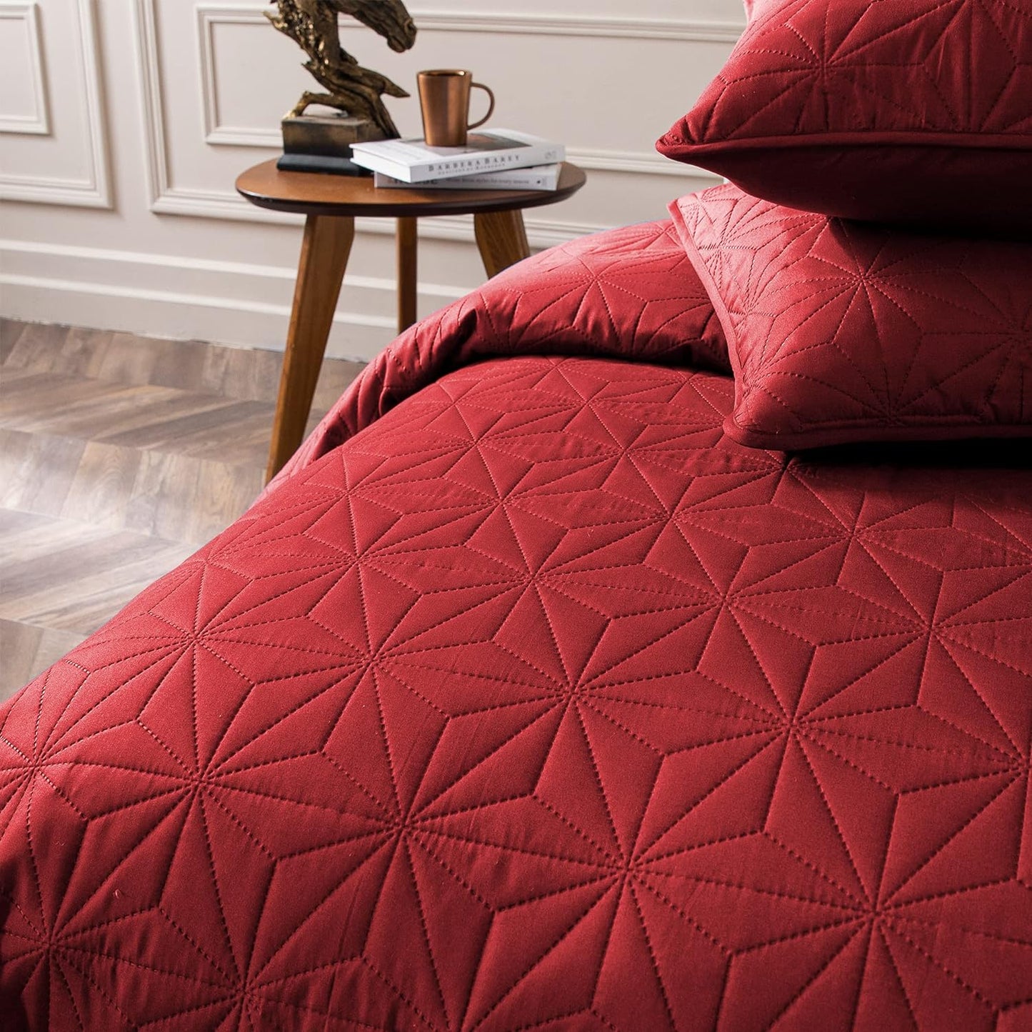Solid Red 3 Piece Lightweight Bedding Quilt Set