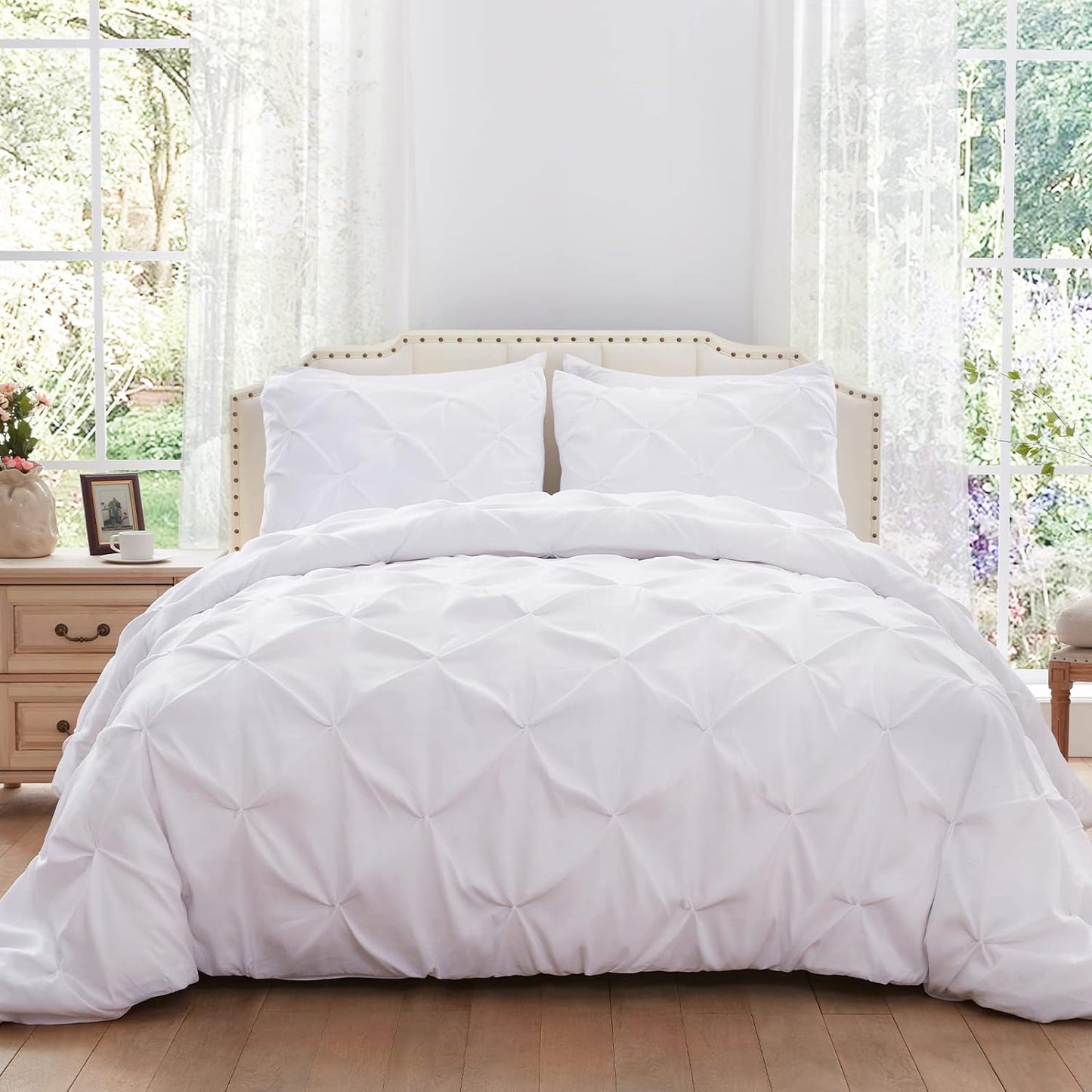 White Pinch Pleated 3 Piece Duvet Cover Set