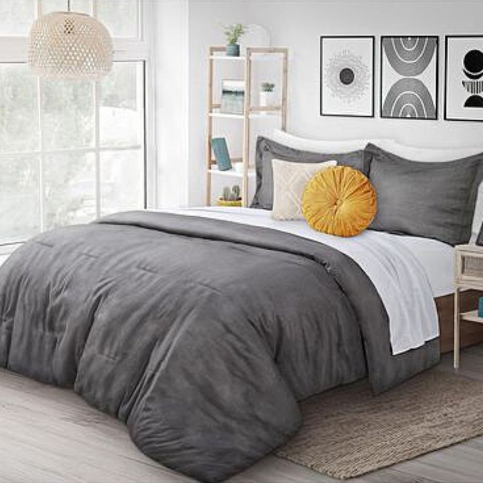 Cotton Polyester Blend Solid Grey Bedding Comforter Set